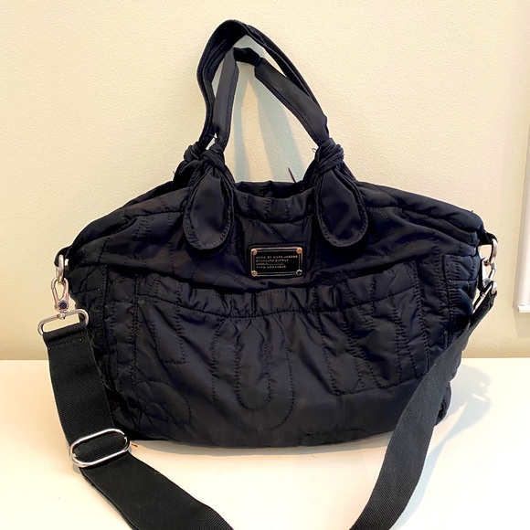 Marc Jacobs Handbags - Marc Jacobs black nylon Eliz-a baby bag